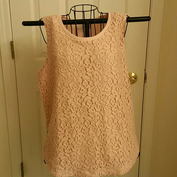 NWT. LOFT crochet top.