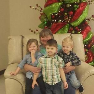 Meet your Posher, Debbie