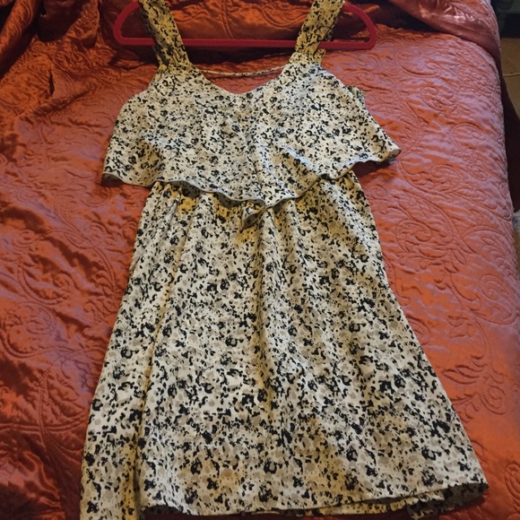 Black and white dotted dress! - Picture 1 of 1