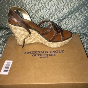 NEVER WORN American Eagle brown wedges