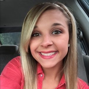 Meet your Posher, Kari