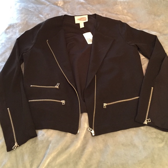 Forever 21 Jackets & Blazers - Forever 21 black blazer