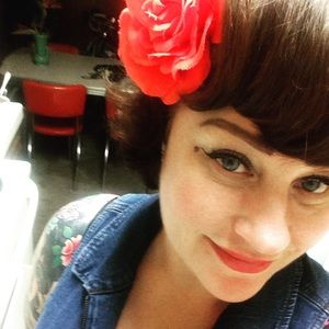 Meet your Posher, Leighanna