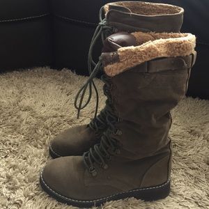 Suede combat boots by Spring