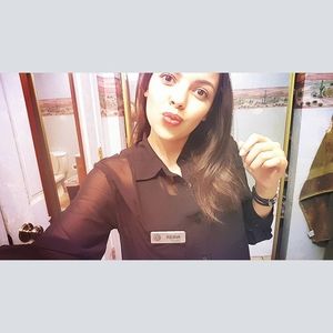 Meet your Posher, Reina