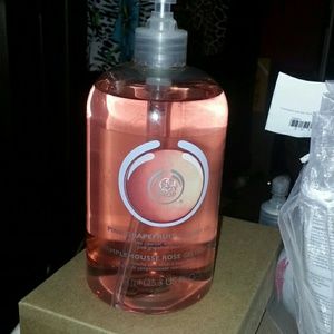 Pink Grapefruit shower gel from The Body Shop