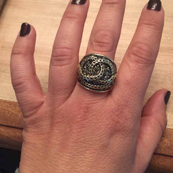 Ring - Picture 3 of 3