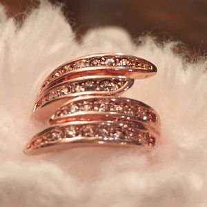 18k rose gold diamond ring and swarovski element