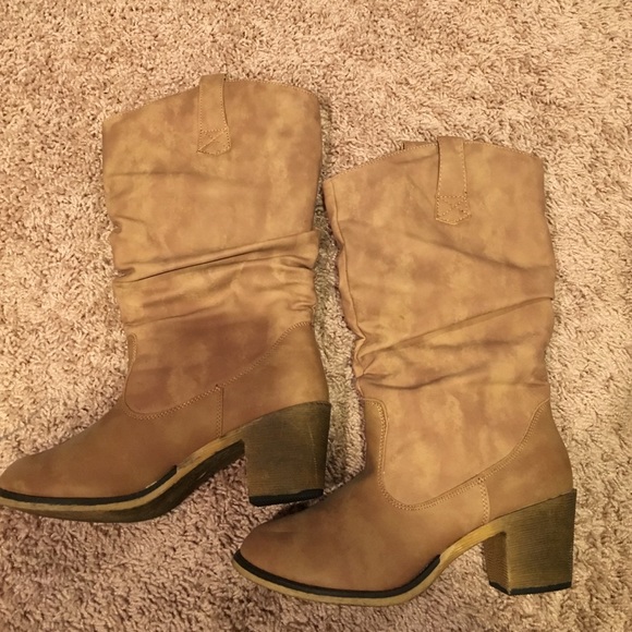 Slouchy tan cowgirl boots