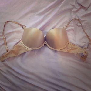 Victoria's Secret bombshell bra