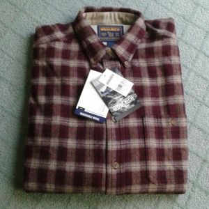 Woolrich long sleeve button up shirt