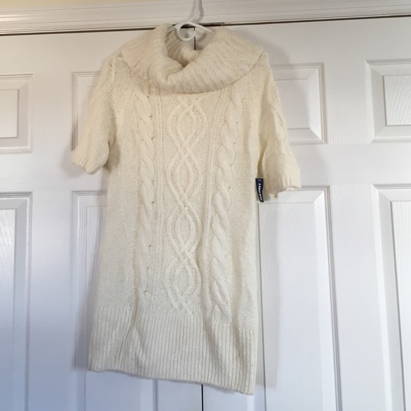 Old navy short sleeved tunic sweater.