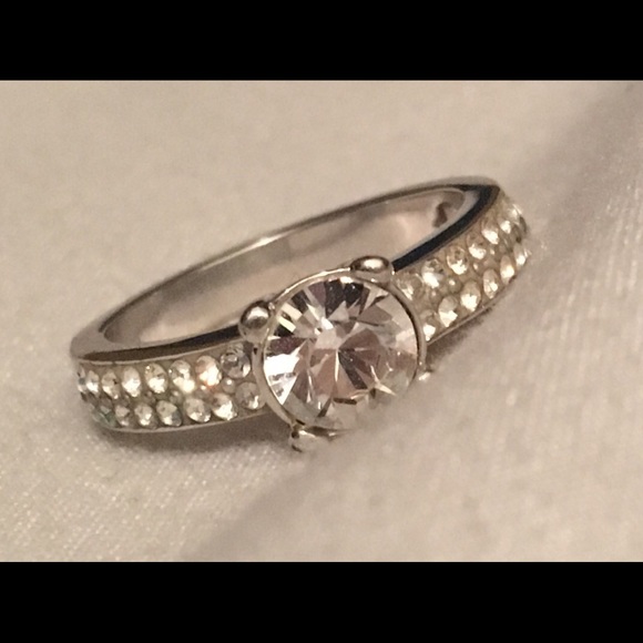 Swarovski Ring