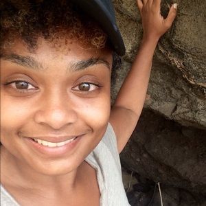 Meet your Posher, Ramona