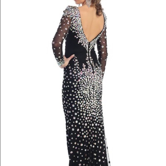 New Classy  Dressing - Picture 3 of 4