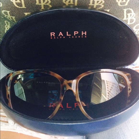 😎Ralph Lauren polarized sunglasses😎