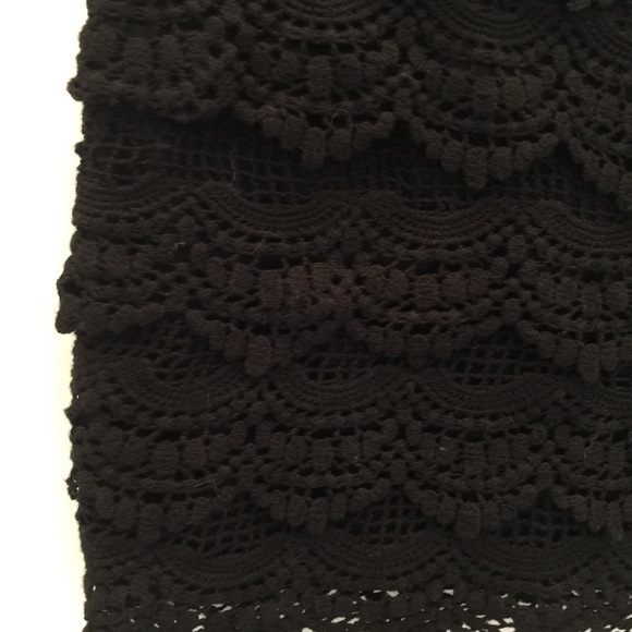 Black lace mini skirt in extra small - Picture 2 of 3