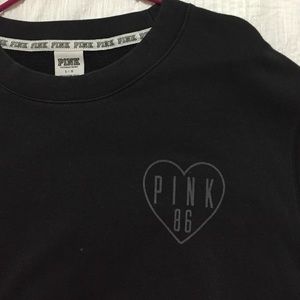 VS Black pull over!