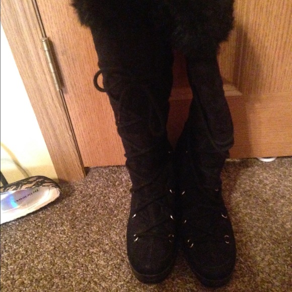 Boots - Picture 2 of 3