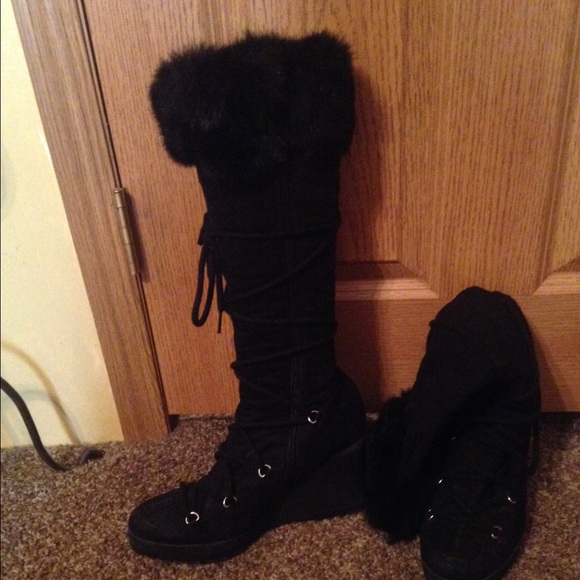 Boots - Picture 3 of 3