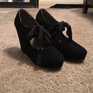 Black lace up suede wedges