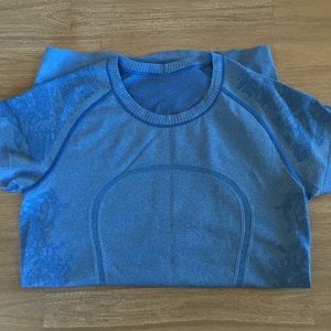 Lululemon swiftly top
