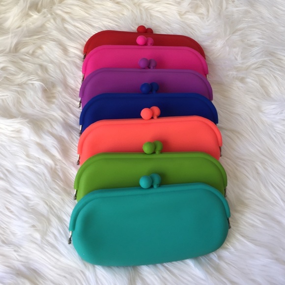 Small Rubber Cases - Picture 2 of 4