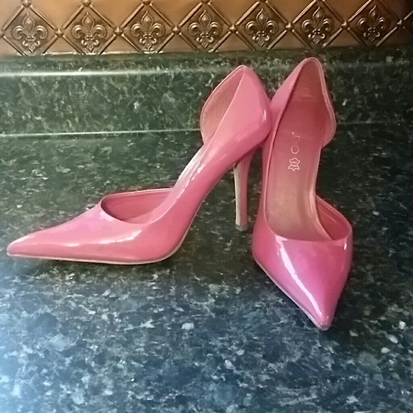 Aldo pink patent pointed toe heels