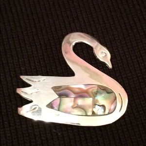 Vintage Swan Pin