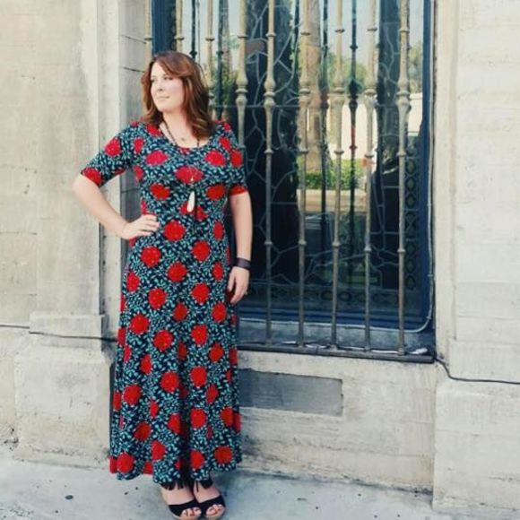 Meet your Posher, Lisa - Picture 1 of 1