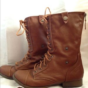 Lace-up Boots