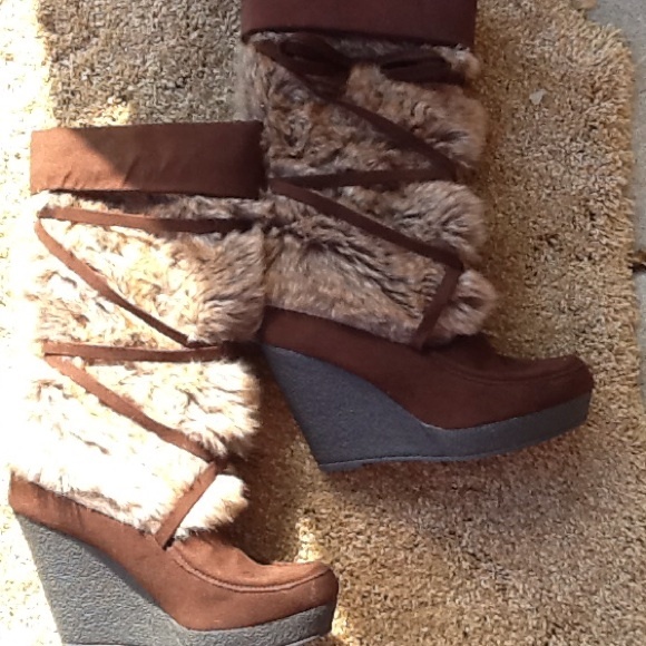 decree brown leather and faux fur wedge boots - Picture 1 of 4
