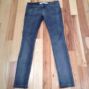 Brandy Melville Italian skinny jeans