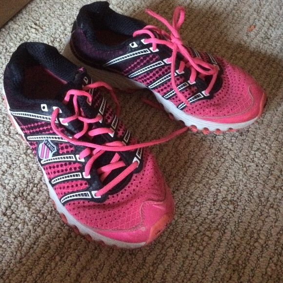 K Swiss shoes size 8 . Used but lots of life .