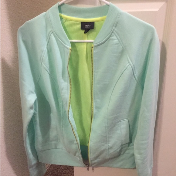 Women's jacket - Picture 2 of 2
