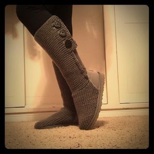 Quilted style grey UGG boots