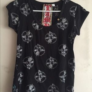LAMB WALLPAPER SCOOP NECK TEE