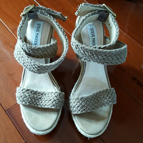STEVE MADDEN  SHOE