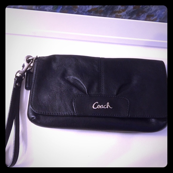 Coach wristlet wallet - Picture 1 of 4