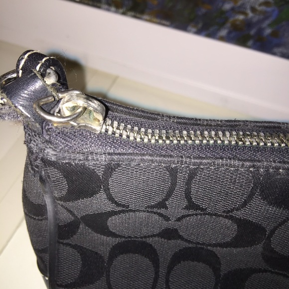 Coach purse - Picture 4 of 4