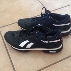 Reebok Easytone tennis shoes Size 9