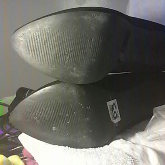 Black Suede Pumps - Picture 4 of 4