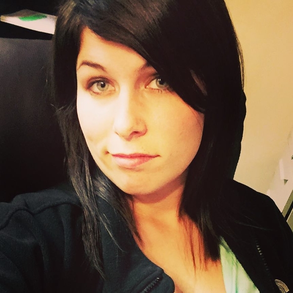 Meet your Posher, Jessica - Picture 1 of 1