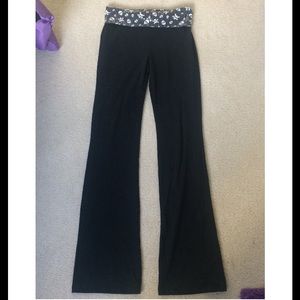 Skull and Crossbones Sequin Black Yoga Pants