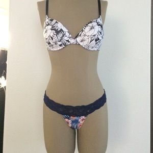 Victoria's Secret PINK bra