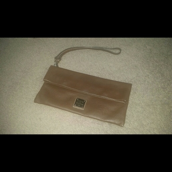 AUTHENTIC** Dooney&Bourke **MAKE ME AN OFFER **