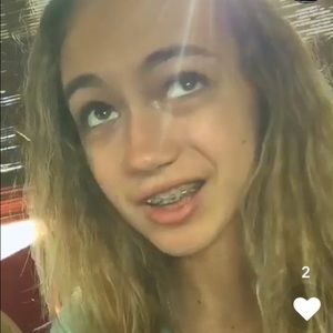 Meet your Posher, Kayla