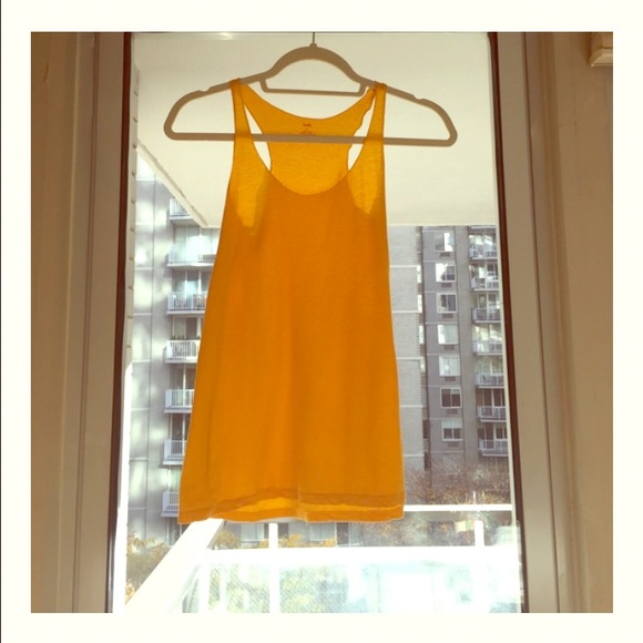 LnA Tank top in sunshine yellow!