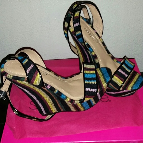 Shoes - Picture 3 of 3