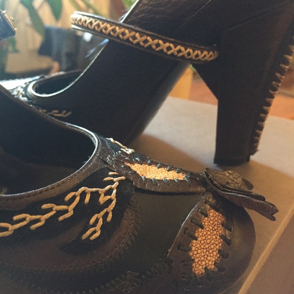 ❌ SOLD FENDI | Round toe heels - Picture 4 of 4